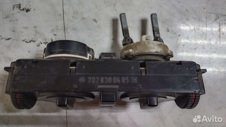 Блок управления климатом Mercedes w202