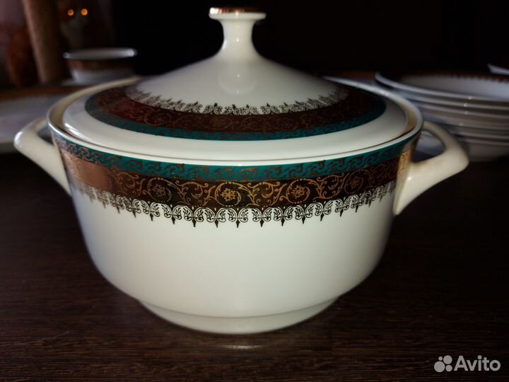 Столовый сервиз 