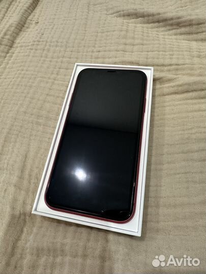 Телефон iPhone 11