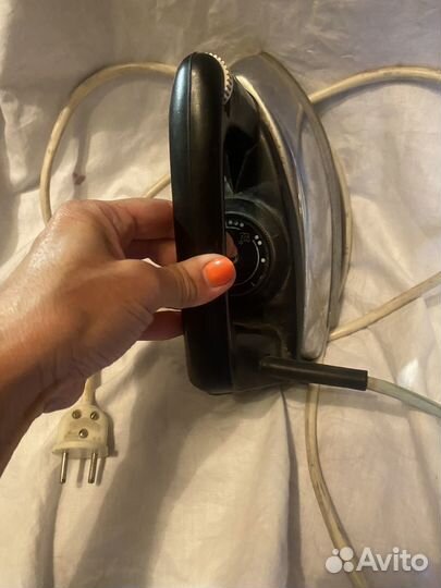 Утюг тяжелый Отечественный с отпаривателем СССР