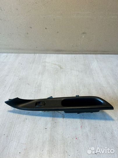 Кнопка стеклоподъемника передняя правая Mazda 6 GG