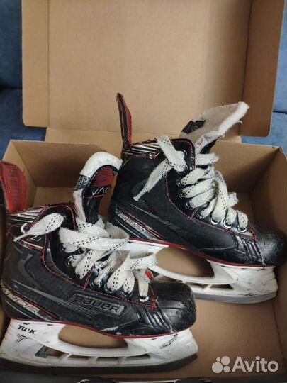 Хоккейные коньки bauer
