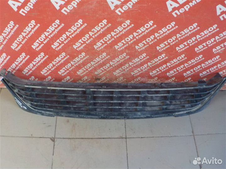 Решетка бампера Renault Logan L8MV K7M812 2018