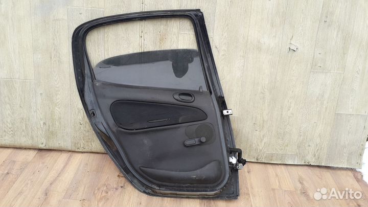 Дверь задняя левая №64 peugeot 206 2003