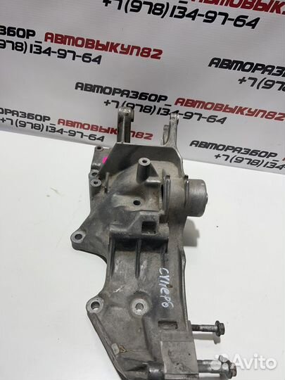 Кронштейн крепления генератора Фольксваген Пассат