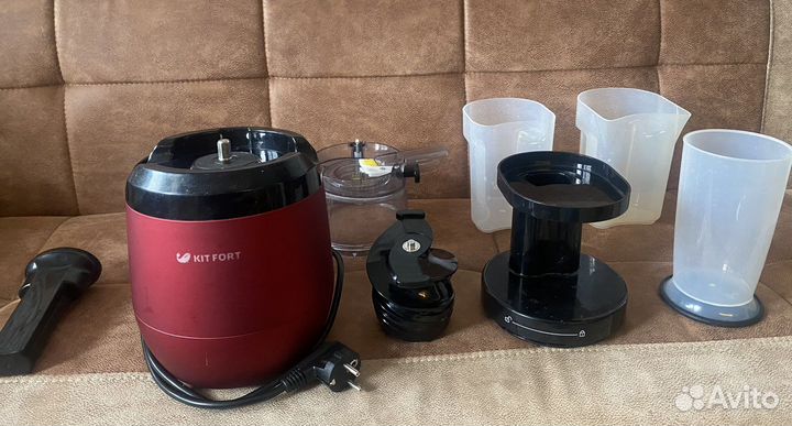 Соковыжималка шнековая Kitfort KT-1109