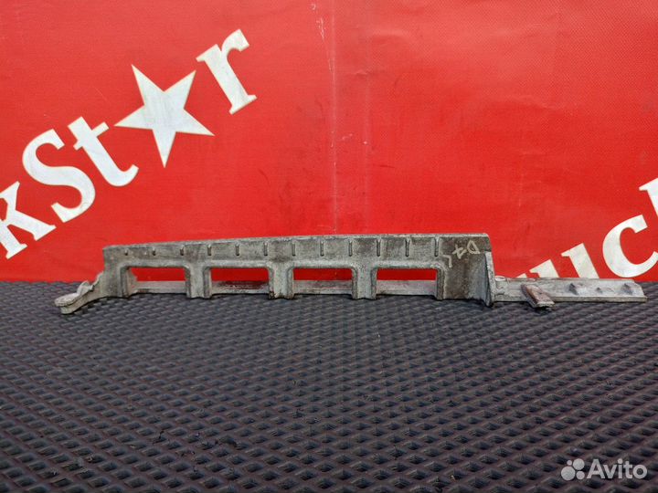 Подножка левая 2020г. Daf XF106