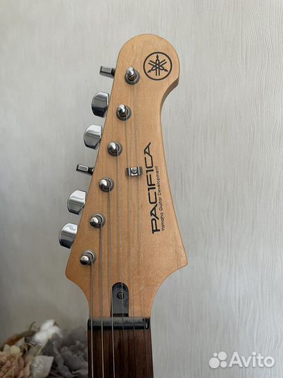 Yamaha pacifica 012