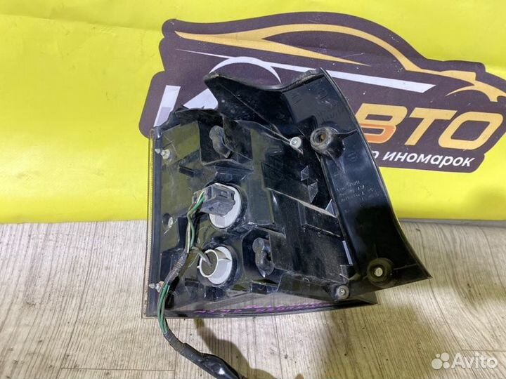 Фонарь задний правый Mitsubishi Outlander XL