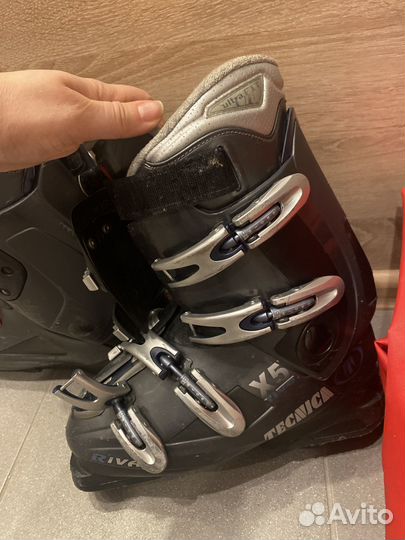 Горные лыжи Atomic Izor 9:7+горнолыжные ботинки
