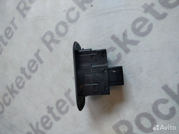 Кнопка стеклоподъемника задняя левая Volvo Xc90