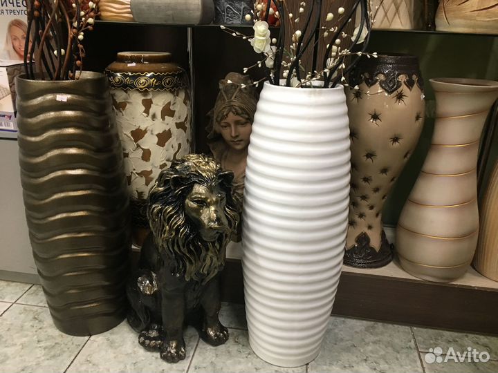 Напольные вазы