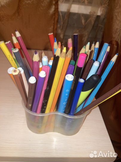 Фломастеры и карандаши