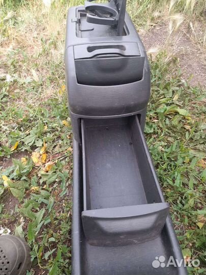 Ящик пластиковый складной для автомобиля