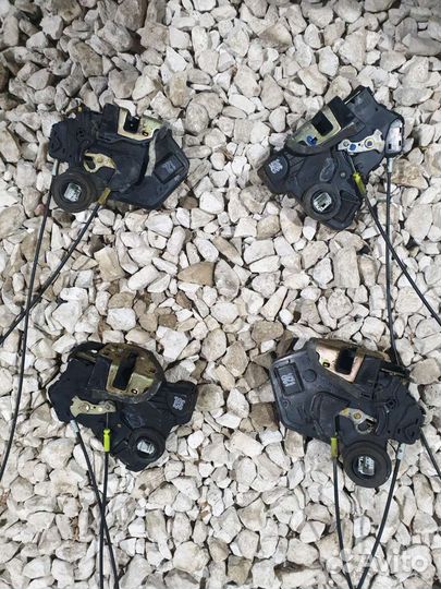 Замок двери Тойота Матрикс