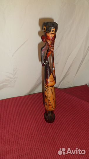 Деревянная Африканская статуэтка