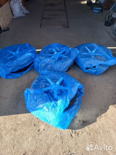 R15 Triangle TR777 205/65, PCD 4x100 DIA 18