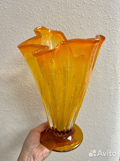 Декоративная ваза для цветов