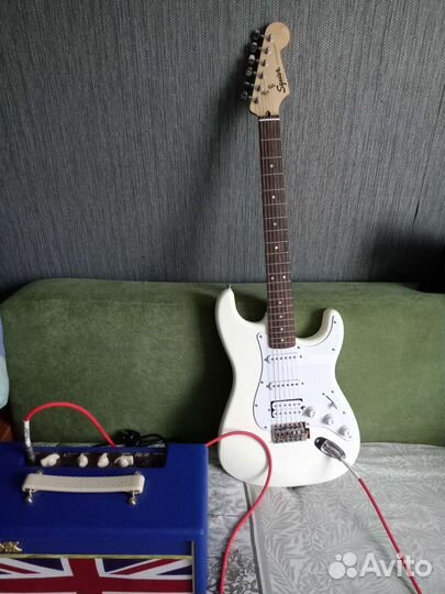 Fender stratocaster squier bullet + комбик