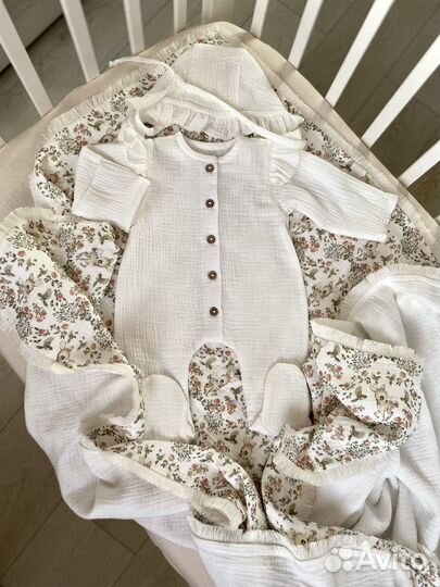 Муслиновый комплект на выписку