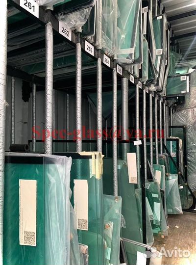 Стекло переднее левое xcmg ZL30G