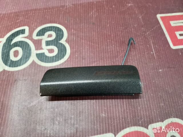 Заглушка буксировочного крюка передний левый Toyot