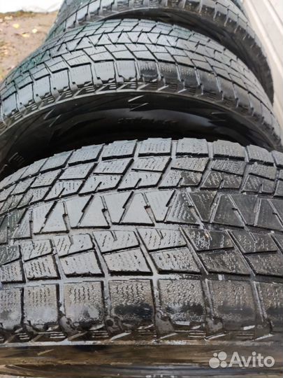 Bridgestone Blizzak DM-V1 235/65 R18