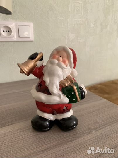 Фарфоровый подсвечник статуэтка дед мороз
