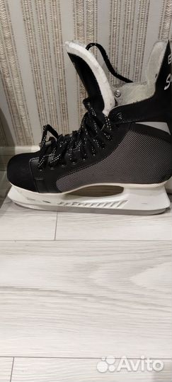 Коньки хоккейные 43 размер