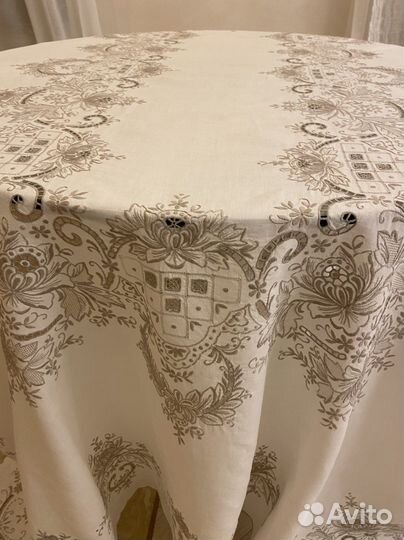 Скатерть. Ручная работа мастериц Мадейры