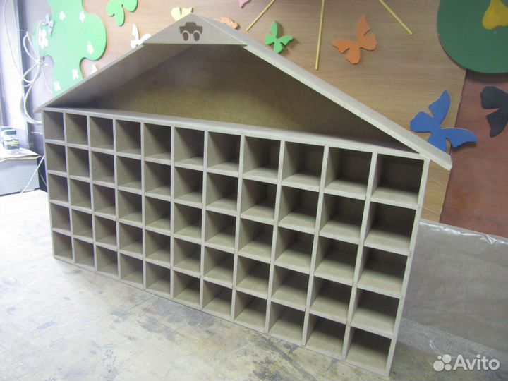 Гараж для детских машинок