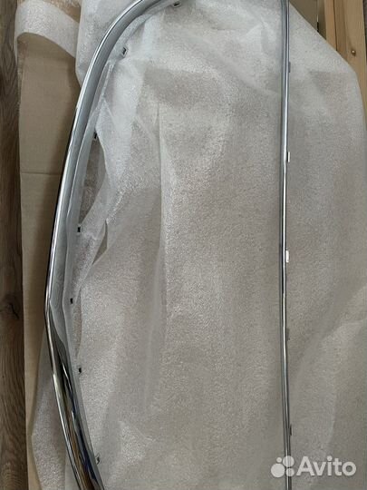 Молдинг решетки радиатора Opel Insignia