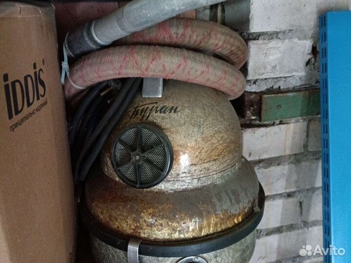 Пылесос ретро Буран