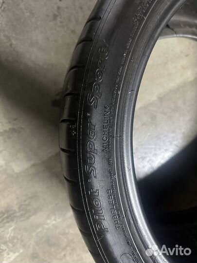 Michelin Pilot Super Sport 295/30 R19 102Y