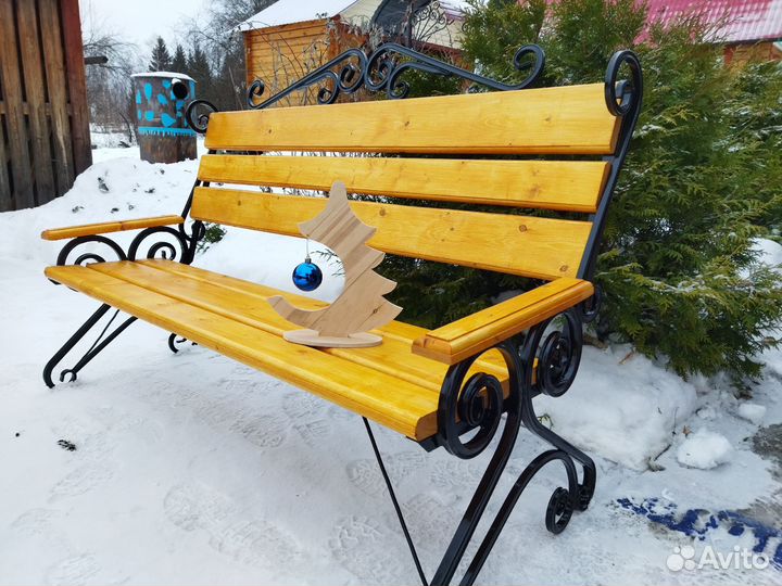 Садовая скамейка