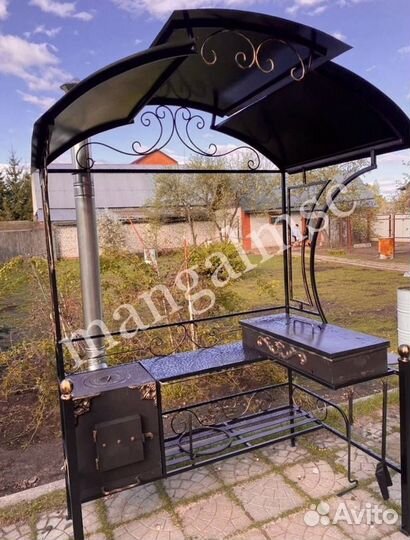 Мангал с крышей