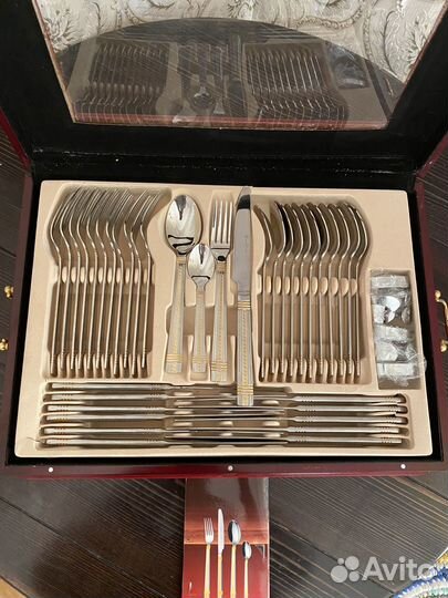 Набор столовых приборов на 12 персон