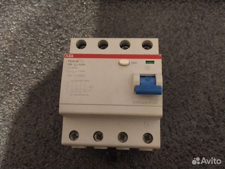 Узо ABB 40A 4P
