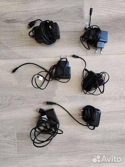 Зарядное устройство