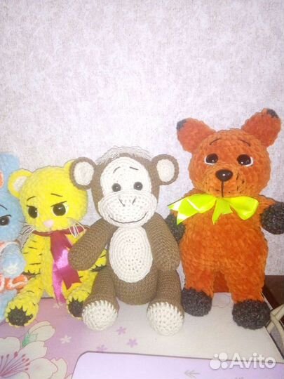 Вязаные игрушки и детские пинетки