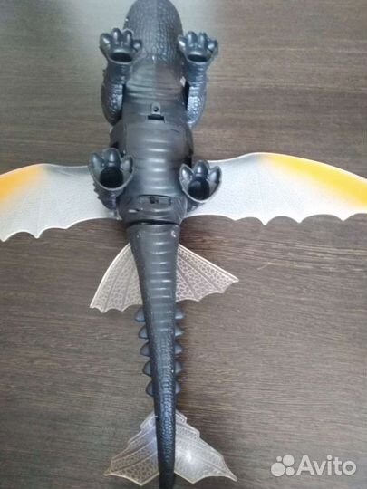 Дракон игрушка беззубик