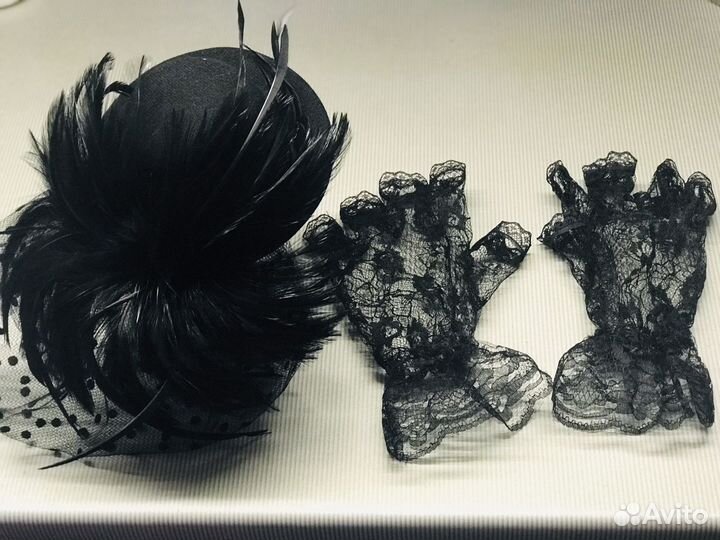 Шляпка и перчатки