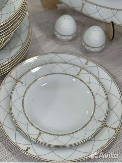 Столовый сервиз новый