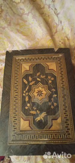 Шкатулка инкрустированная деревом, старинная