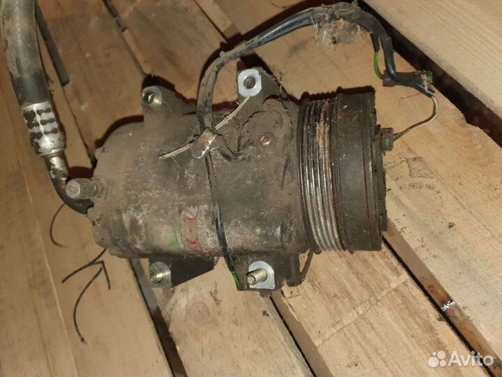 Компрессор кондиционера ауди А8, S8 4.2 AT quattro