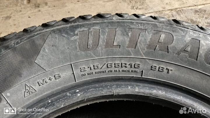 Goodyear Ultragrip Ice Arctic 215/65 R16