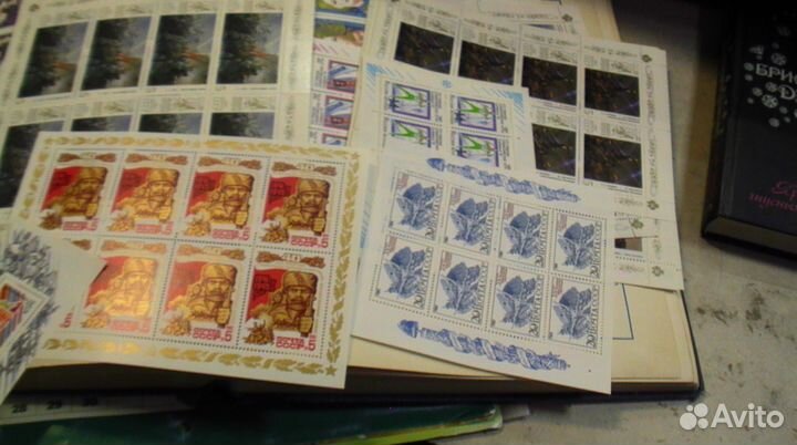 Марки много