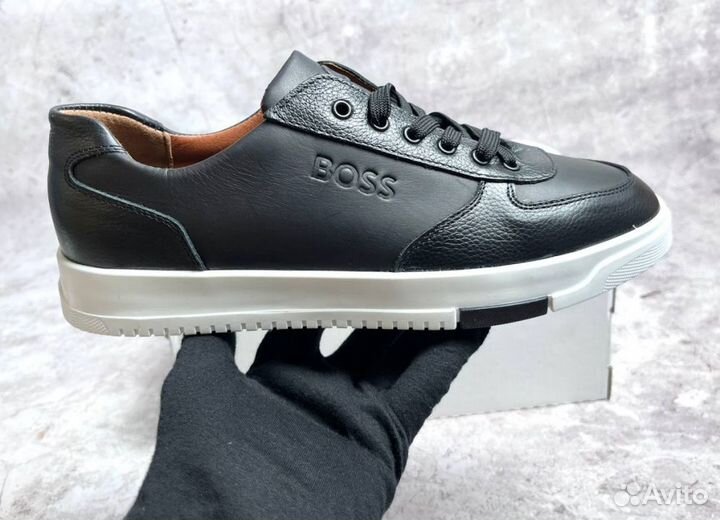 Кроссовки Boss надежные