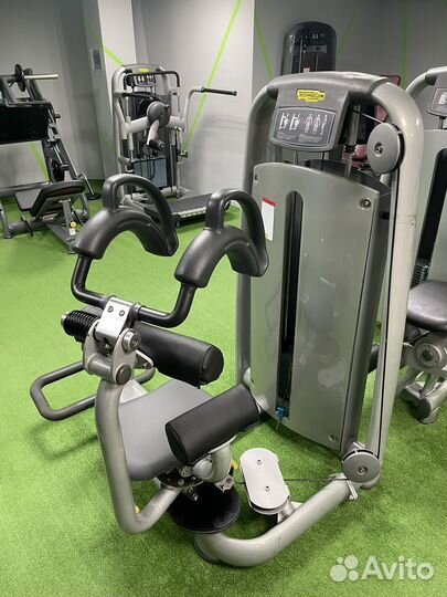 Тренажер сгибание ног