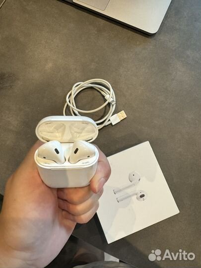 Airpods 2 наушники с кейсом